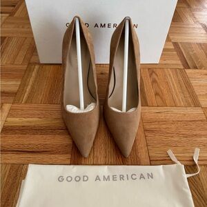⭐️BNIB⭐️ Good American Suede Pump